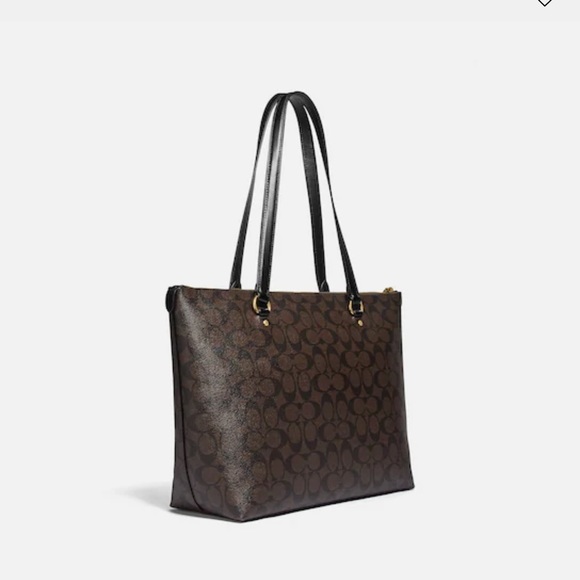 Coach Gallery Tote In Signature Canvas - Picture 2 of 6